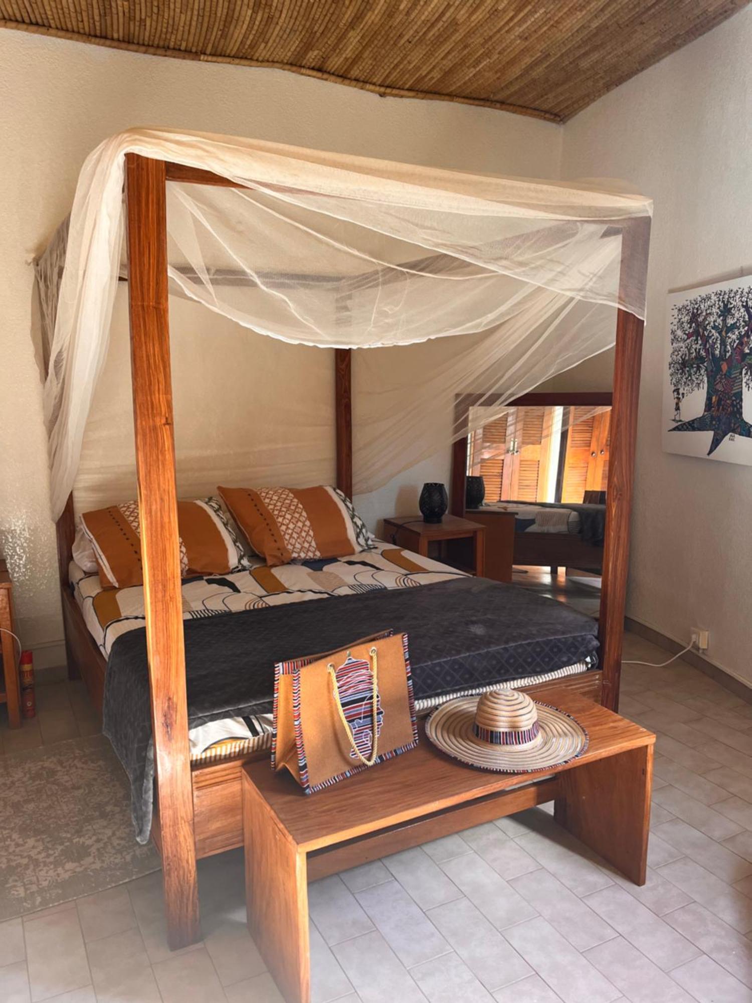 Case Beach Ngalou Sessene Exterior foto